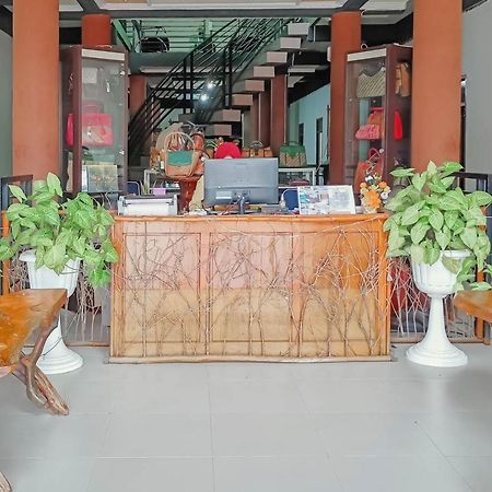 Urbanview Hotel Bagoes Sintang By Reddoorz 외부 사진