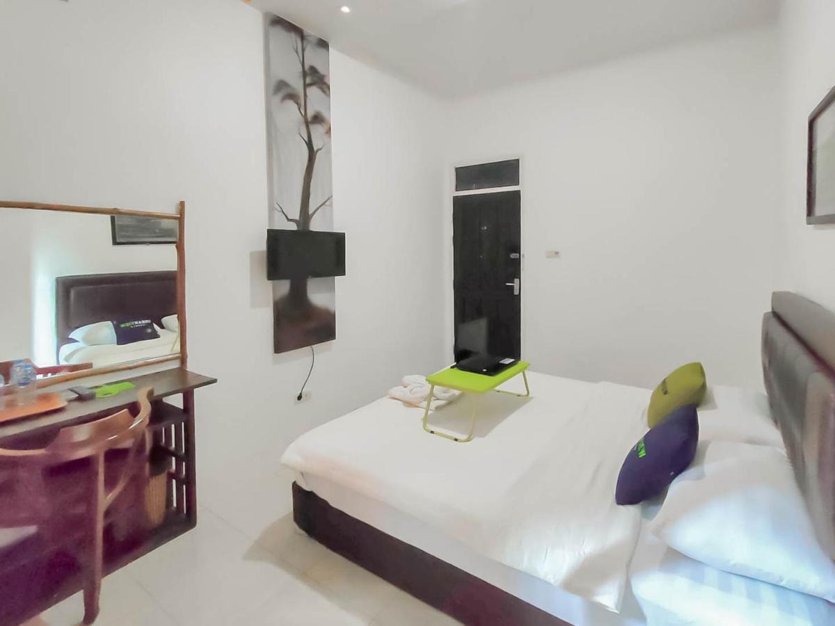Urbanview Hotel Bagoes Sintang By Reddoorz 외부 사진