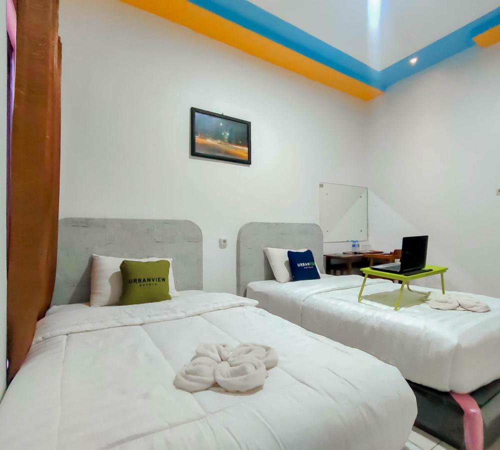Urbanview Hotel Bagoes Sintang By Reddoorz 외부 사진