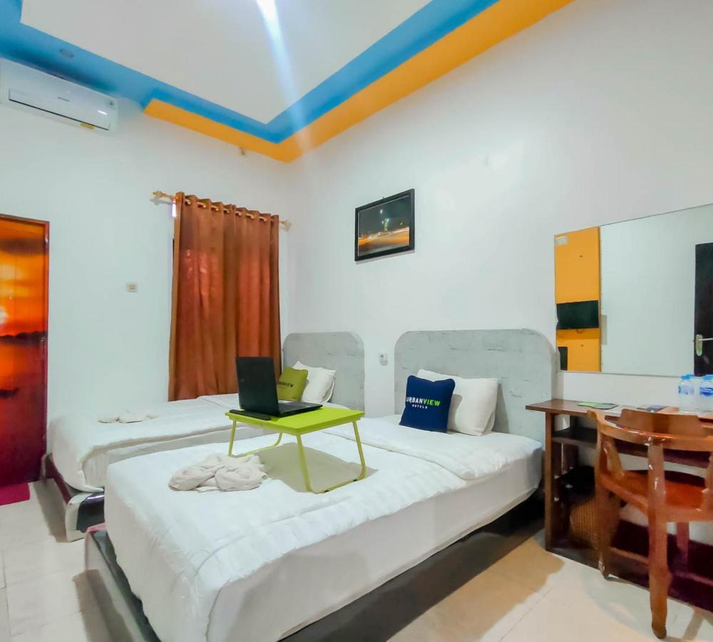 Urbanview Hotel Bagoes Sintang By Reddoorz 외부 사진