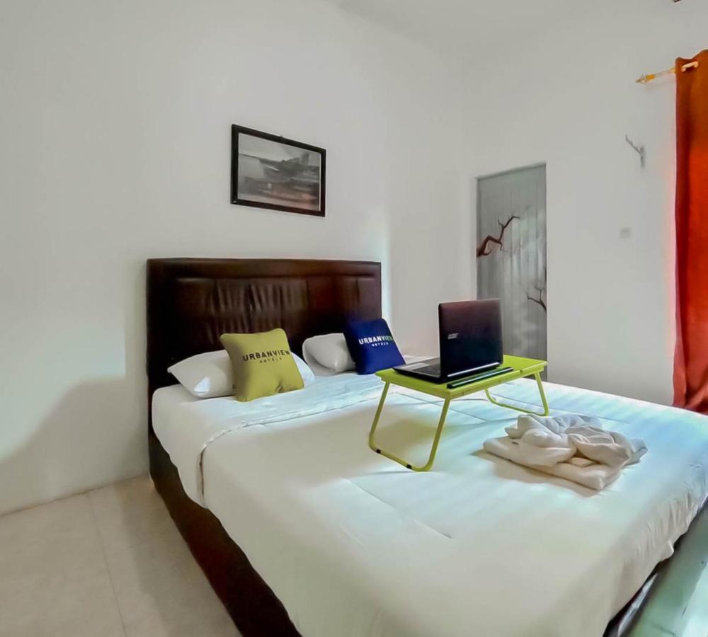 Urbanview Hotel Bagoes Sintang By Reddoorz 외부 사진